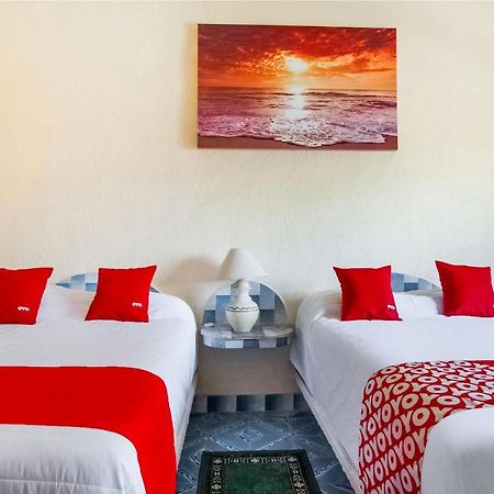 Oyo Hotel Posada Esmeralda Сан-Патрисио-Мелак Экстерьер фото