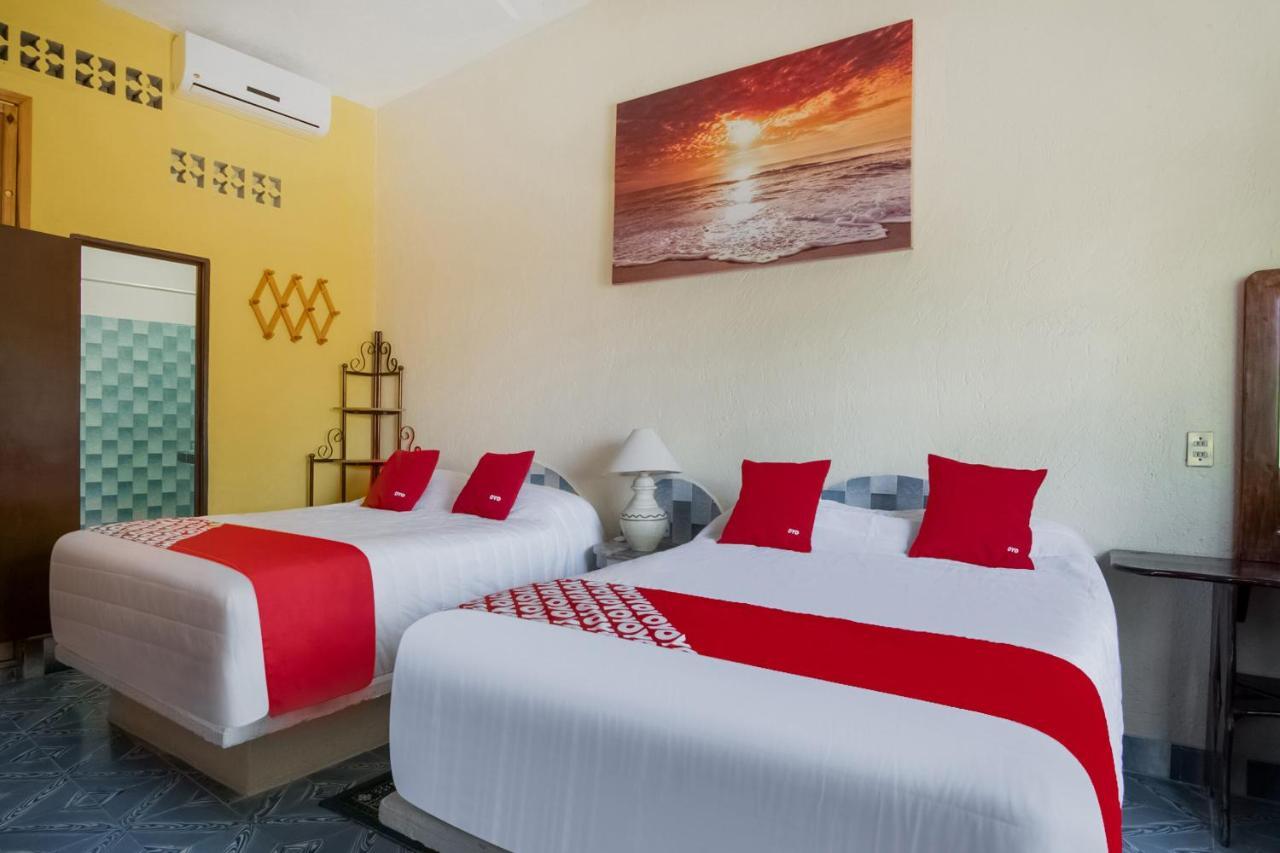 Oyo Hotel Posada Esmeralda Сан-Патрисио-Мелак Экстерьер фото
