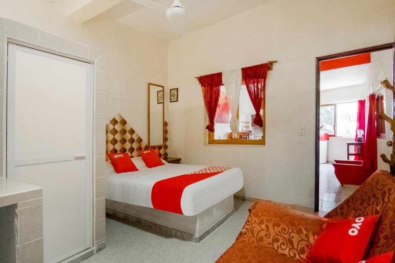 Oyo Hotel Posada Esmeralda Сан-Патрисио-Мелак Экстерьер фото