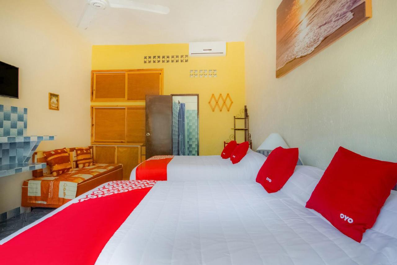 Oyo Hotel Posada Esmeralda Сан-Патрисио-Мелак Экстерьер фото