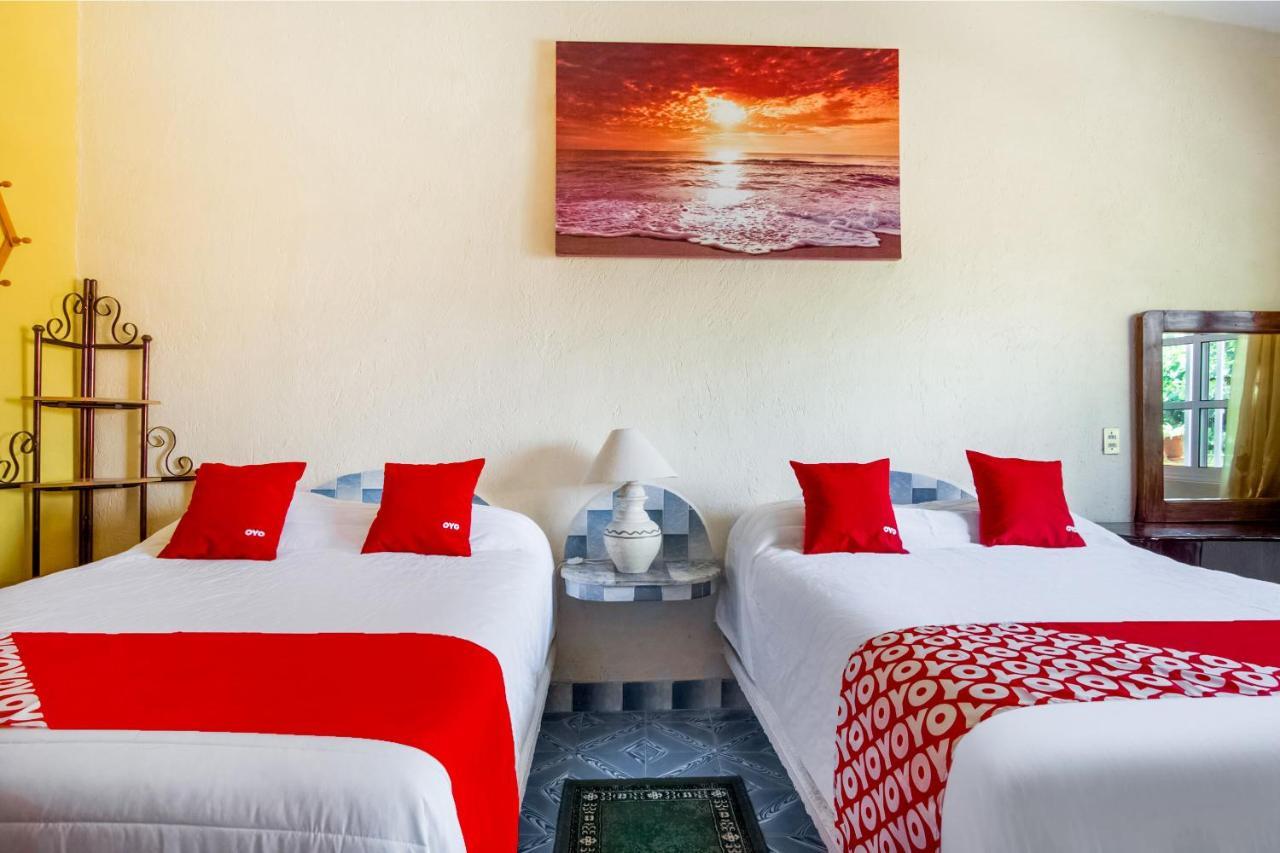Oyo Hotel Posada Esmeralda Сан-Патрисио-Мелак Экстерьер фото