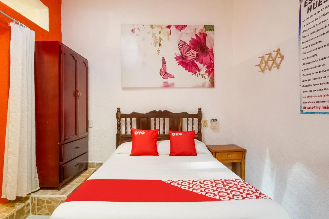 Oyo Hotel Posada Esmeralda Сан-Патрисио-Мелак Экстерьер фото