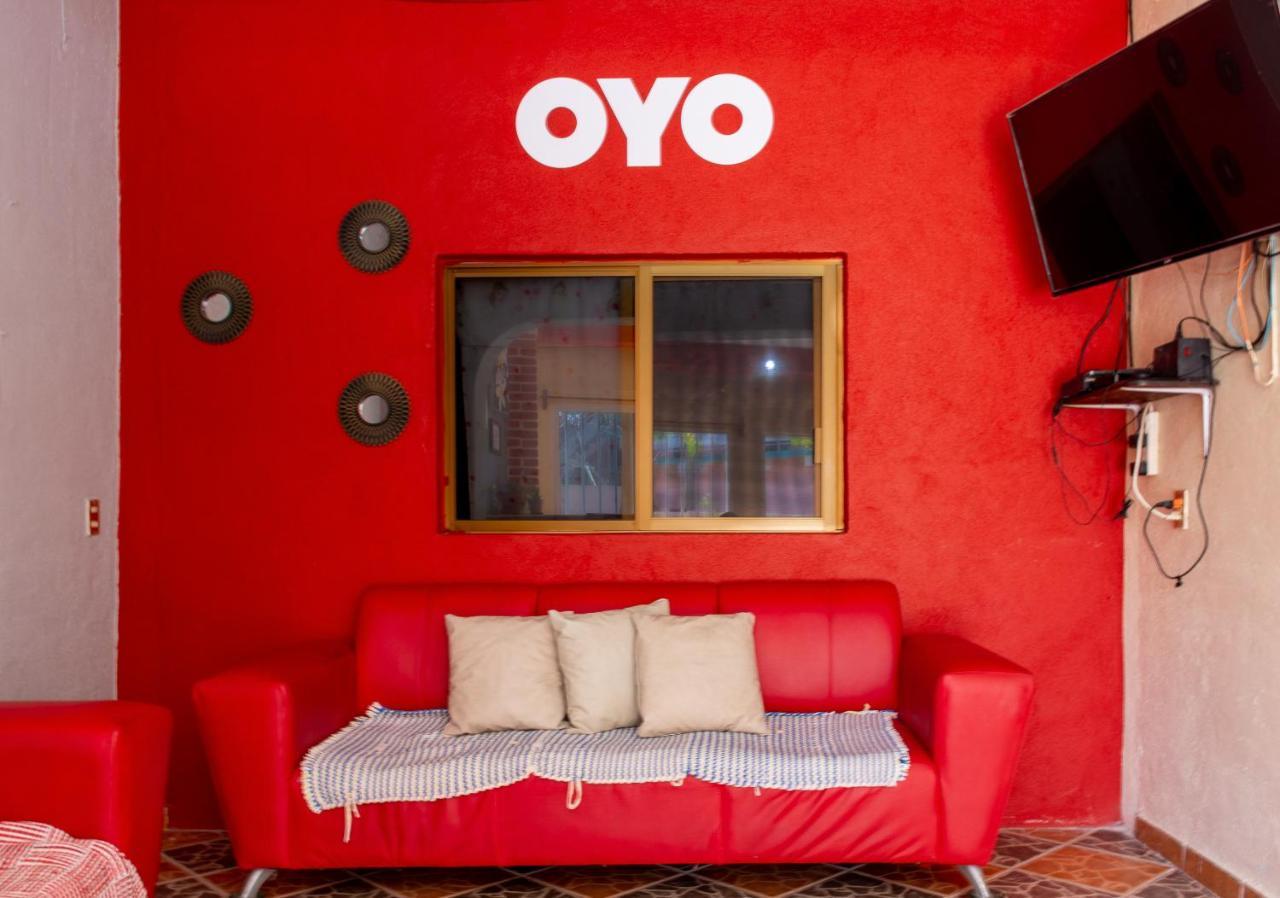 Oyo Hotel Posada Esmeralda Сан-Патрисио-Мелак Экстерьер фото