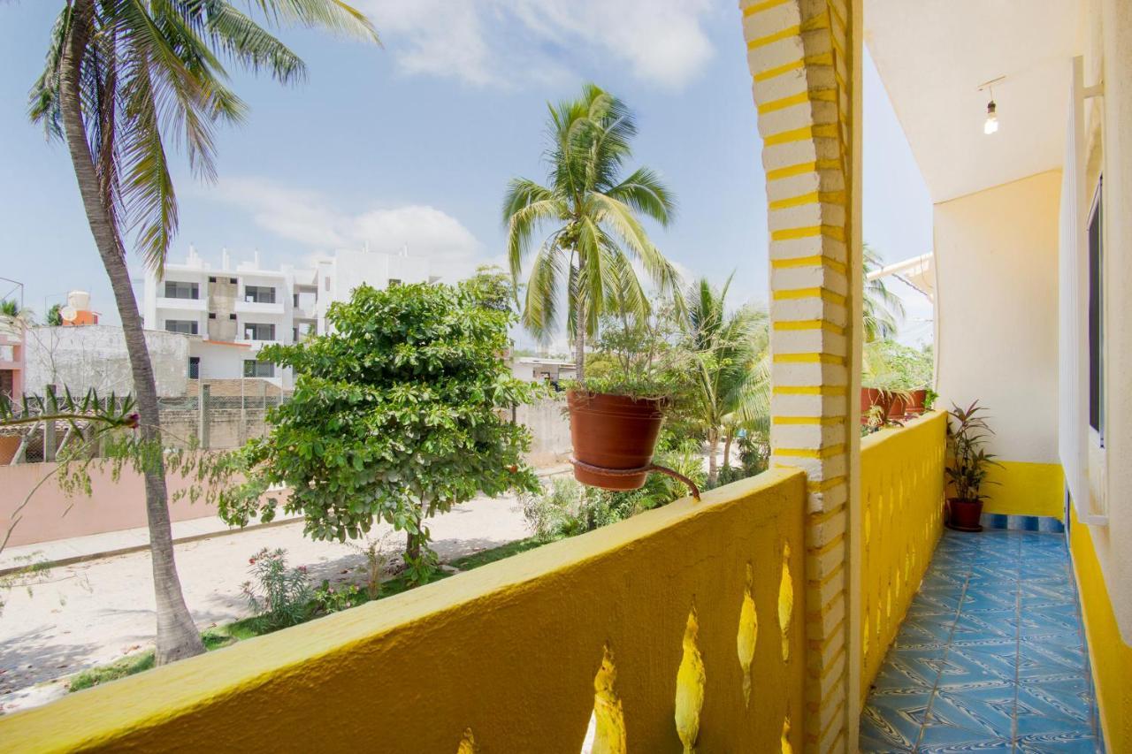 Oyo Hotel Posada Esmeralda Сан-Патрисио-Мелак Экстерьер фото