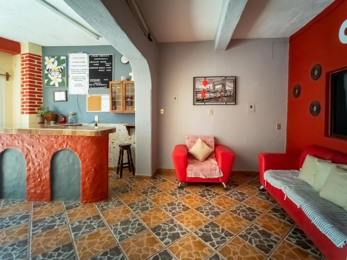 Oyo Hotel Posada Esmeralda Сан-Патрисио-Мелак Экстерьер фото