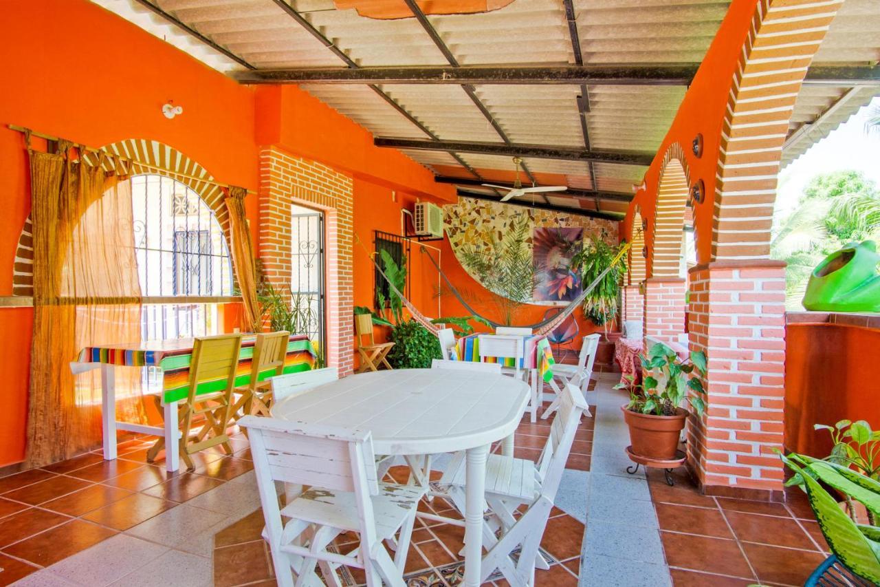 Oyo Hotel Posada Esmeralda Сан-Патрисио-Мелак Экстерьер фото