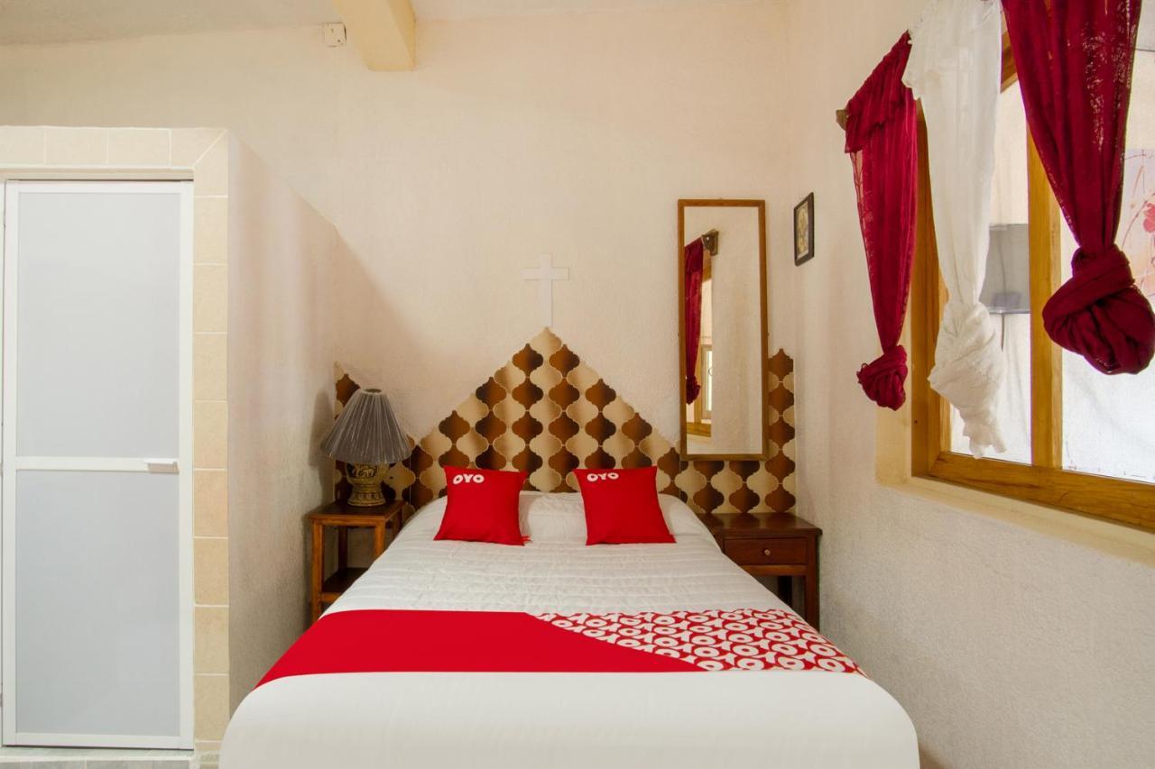 Oyo Hotel Posada Esmeralda Сан-Патрисио-Мелак Экстерьер фото